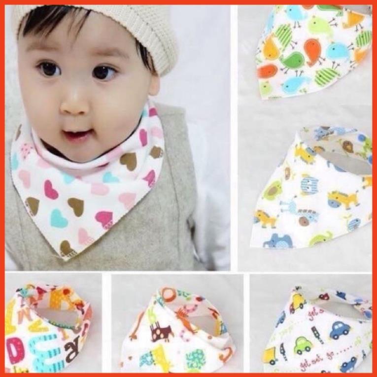 Khăn yếm tam giác chất liệu cotton siêu mềm không xù lông 2 lớp có cúc bấm cho bé