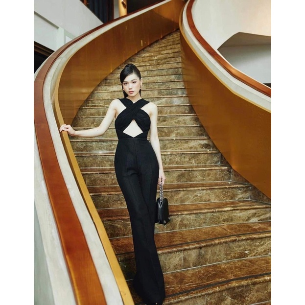 Jumpsuit Best Seller nữ dáng dài hai dây cổ yếm màu đen sang trọng quyến rũ, hàng thiết kế cho nàng đi chơi, dự tiệc | BigBuy360 - bigbuy360.vn