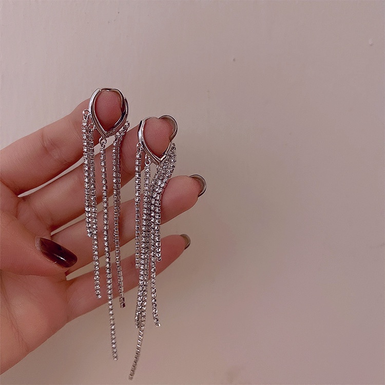 Bông Tai Dáng Dài Đính Đá Phối Tua Rua Thời Trang Hàn Quốc