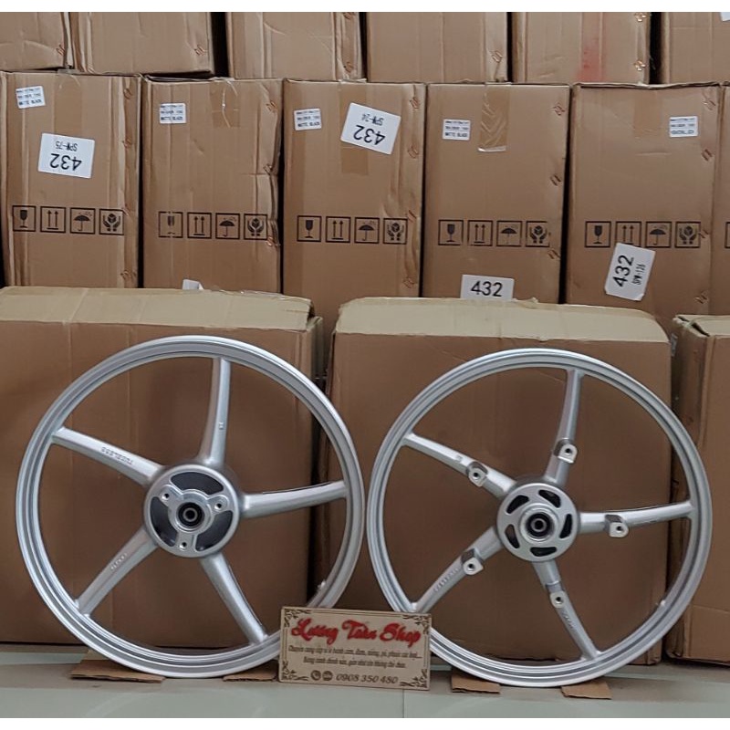 Bánh mâm 5 cây cho xe satria. raider  trước 1.4 sau 1.6 hiệu AT racing gắn như zin k cần chế gồm 4 màu đen. trắng. vàng