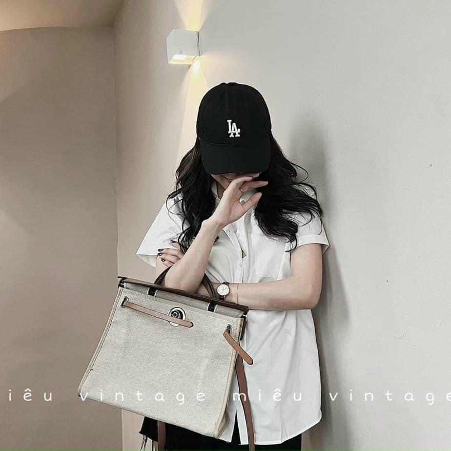 Mũ lưỡi trai LA nam nữ màu đen chất cotton from cứng cáp logo thêu trước sau hàng xuất dư
