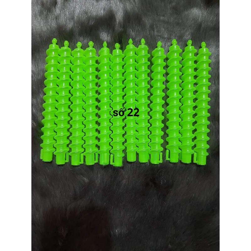 Com bo 36 trục uốn xù mì. dùng trong kĩ thuật uốn xoăn lạnh. đơn giản dễ quấn .sóng đẹp không bị bông xù.