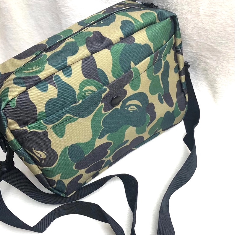 Túi đeo chéo Bape Camo Green, Bape Bag, Chất liệu Polyester chống nước, Size 26 x 18 x 10cm Màu Xanh Camo