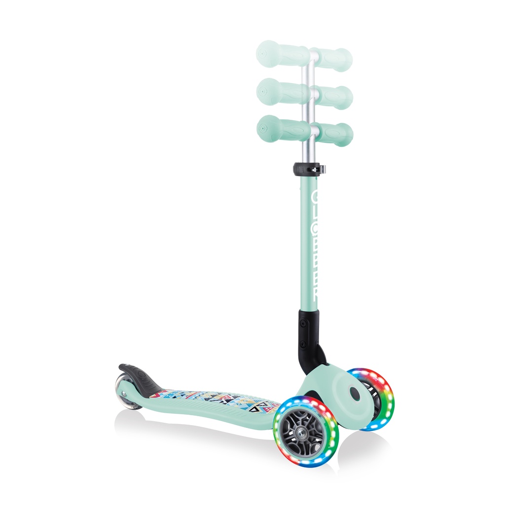 Xe trượt scooter 3 bánh gấp gọn bánh xe phát sáng Globber Junior Fantasy cho trẻ em từ 2-6 tuổi – Họa tiết dân tộc/Xanh