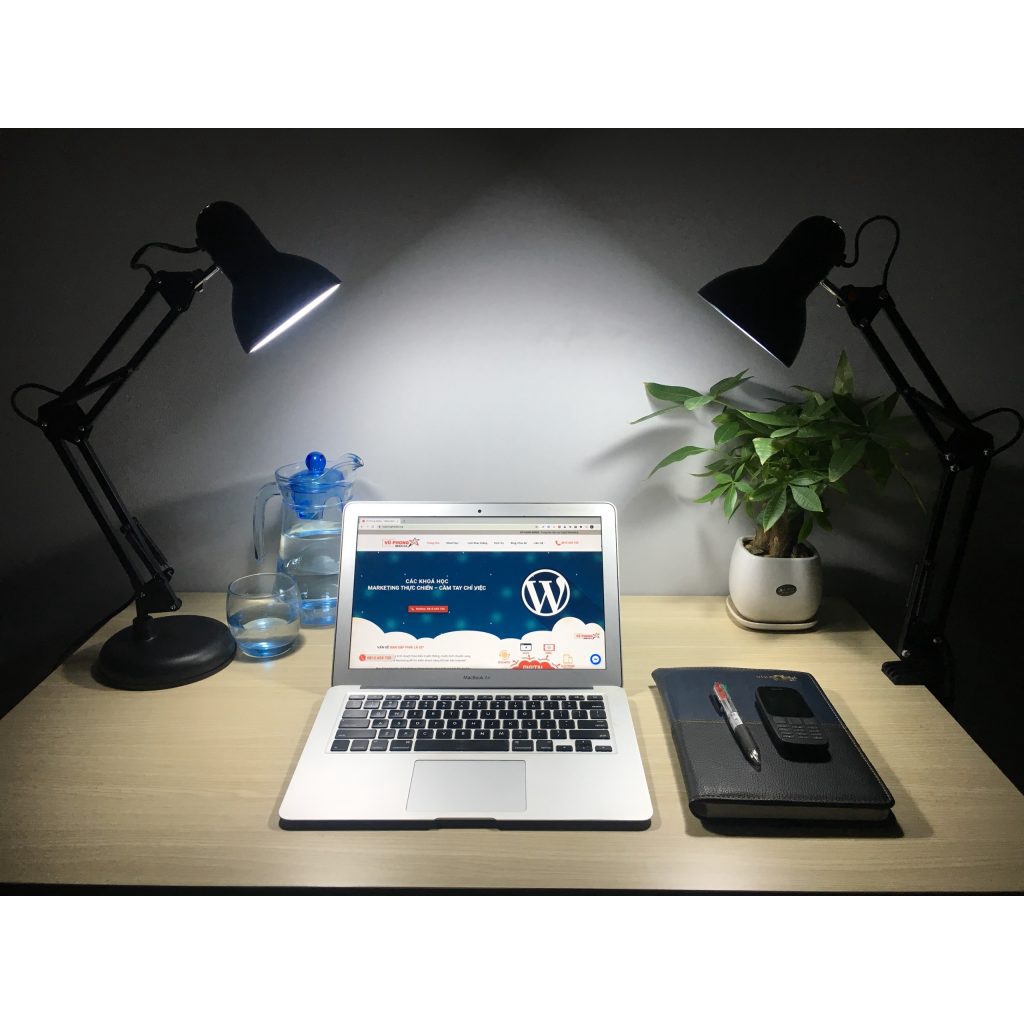 Đèn Bàn Học Đọc Sách Chống Cận, Đèn Làm Việc Pixar MT-811