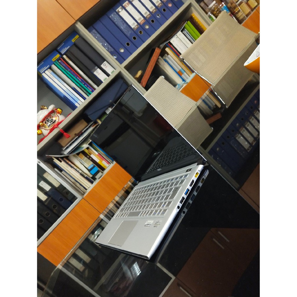 Laptop NEC VersaPro PC-VK18 Core i5-3337U, 4gb Ram,128gb SSD 13.3inch HD, vỏ magie siêu bền