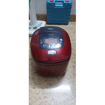 Nồi cơm điện cao tần hút chân không Toshiba  1L8