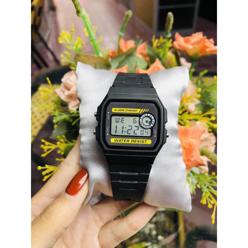 [ GIÁ SOCK ] ĐỒNG HỒ ĐIỆN TỬ UNISEX WR F94 DÂY CAO SU MẶT NHỰA - ĐỒNG HỒ NAM NỮ THỜI TRANG