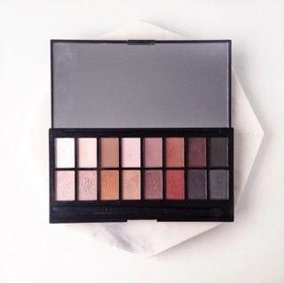 Phấn mắt Revolution Iconic Pro 1 Eyeshadow Palette
