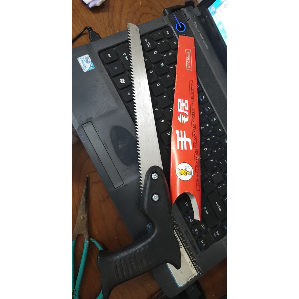 Cưa cắt cành, cưa gỗ mini