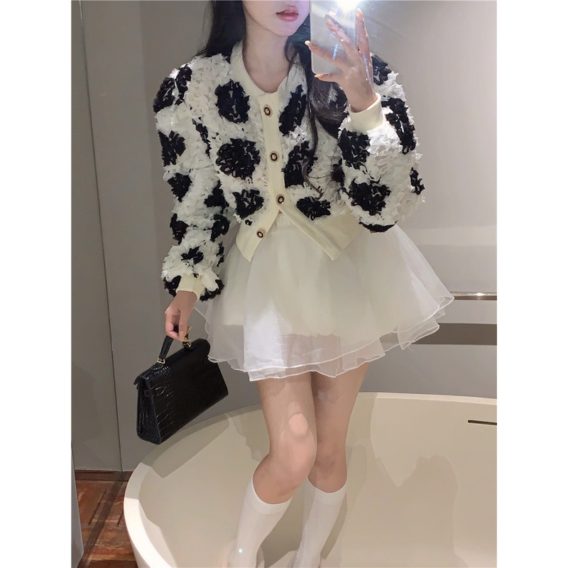 Jane Áo len hoa thiết kế mỏng niche Pháp cổ điển cardigan dài tay mùa thun dệt kim