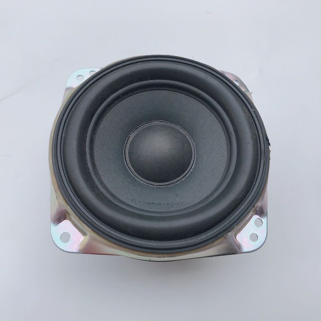 Loa trung trầm (mid bass) 3 inch của Harman Kardon