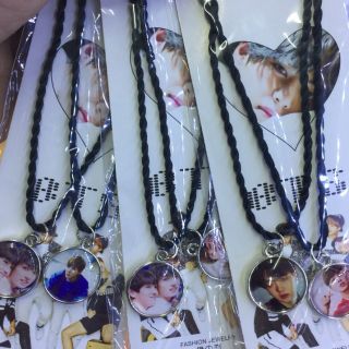 Vòng cổ BTS ( 1 đôi)