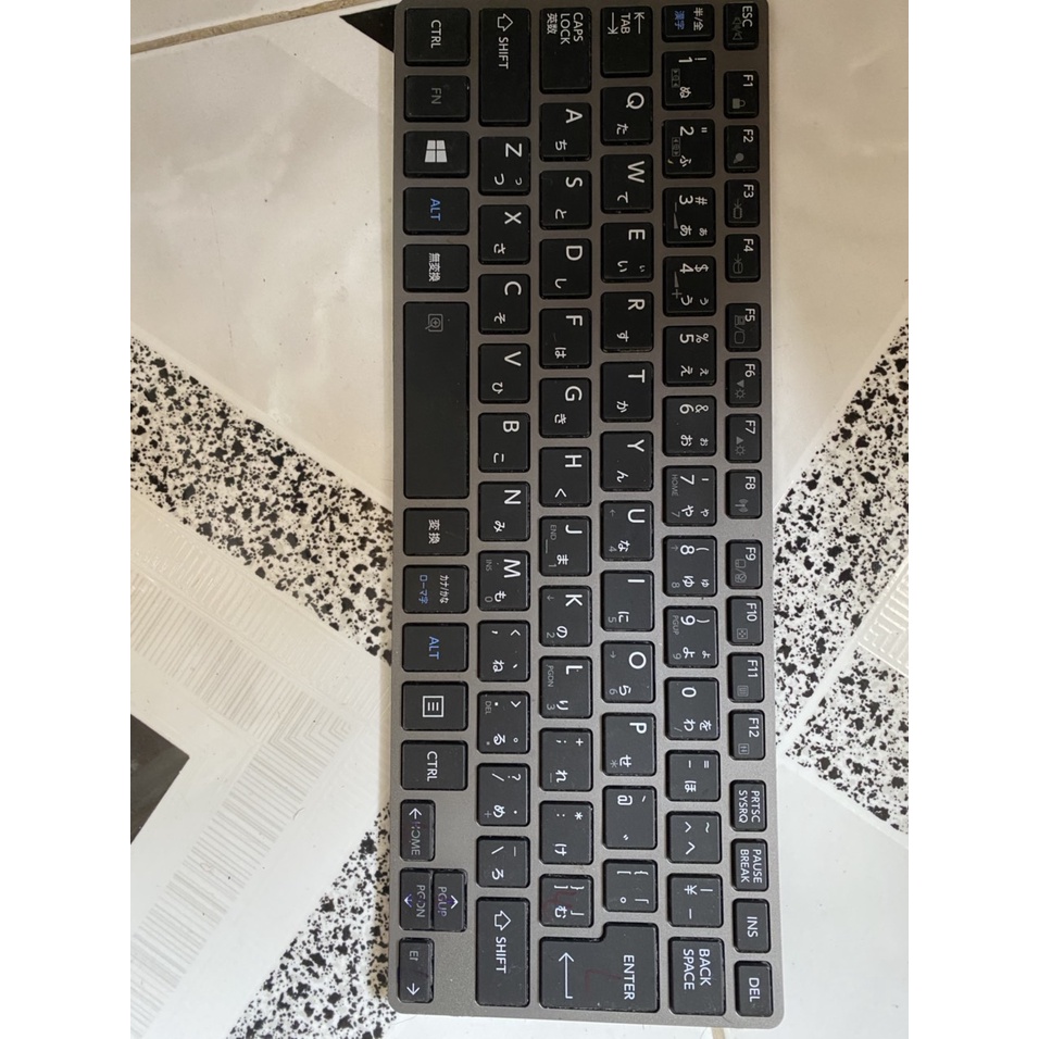 Xác phím toshiba z930,r632,z30a,z30b,z30c,r634,r930,r30 liệt lấy nút