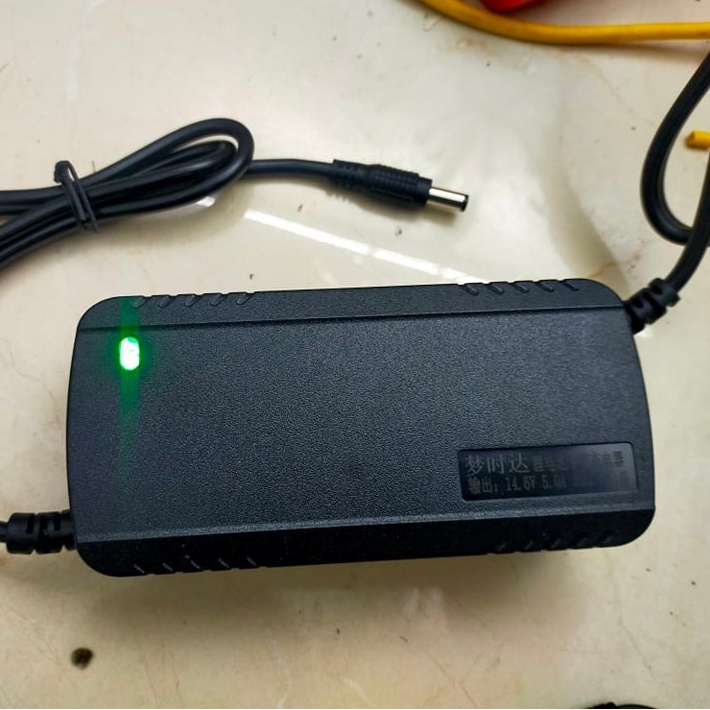 Sạc pin lithium 12,6V 5A