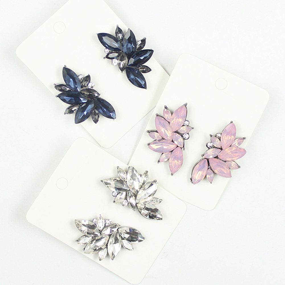 Đôi bông tai đính đá màu kiểu dáng sang trọng cho nữ