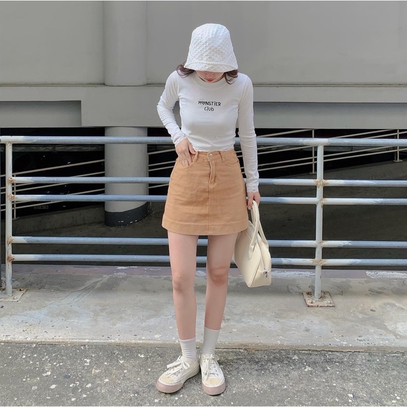 Áo Croptop Tay Dài Phối Ren Thêu chữ Monstier Club