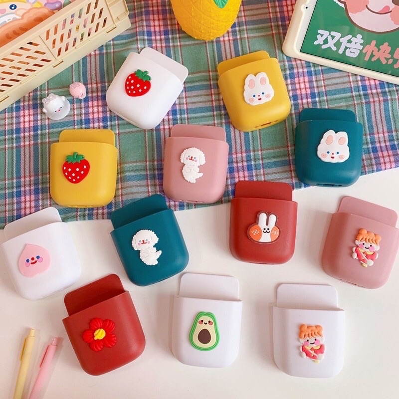 KỆ DÁN TƯỜNG ĐA NĂNG ĐỂ ĐT , ĐIỀU KHIỂN , ĐỒ DÙNG..