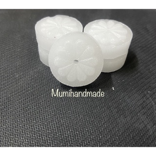 Sáp vuốt chỉ thêu hình hoa ( giá 1 viên)