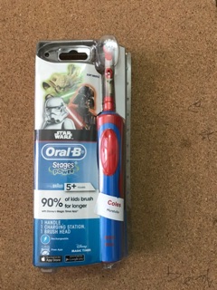 Bàn chải điện Oral B