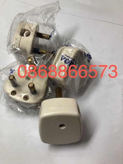 Phích cắm 3 chấu PUKR LiOA tiêu chuẩn Châu Âu kiểu Anh chân cắm tròn