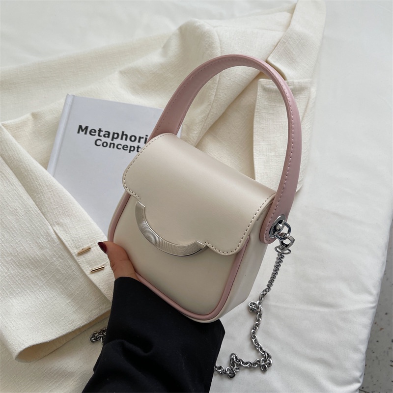 Túi đeo vai IELGY phối dây xích thời trang đơn giản dành cho nữ