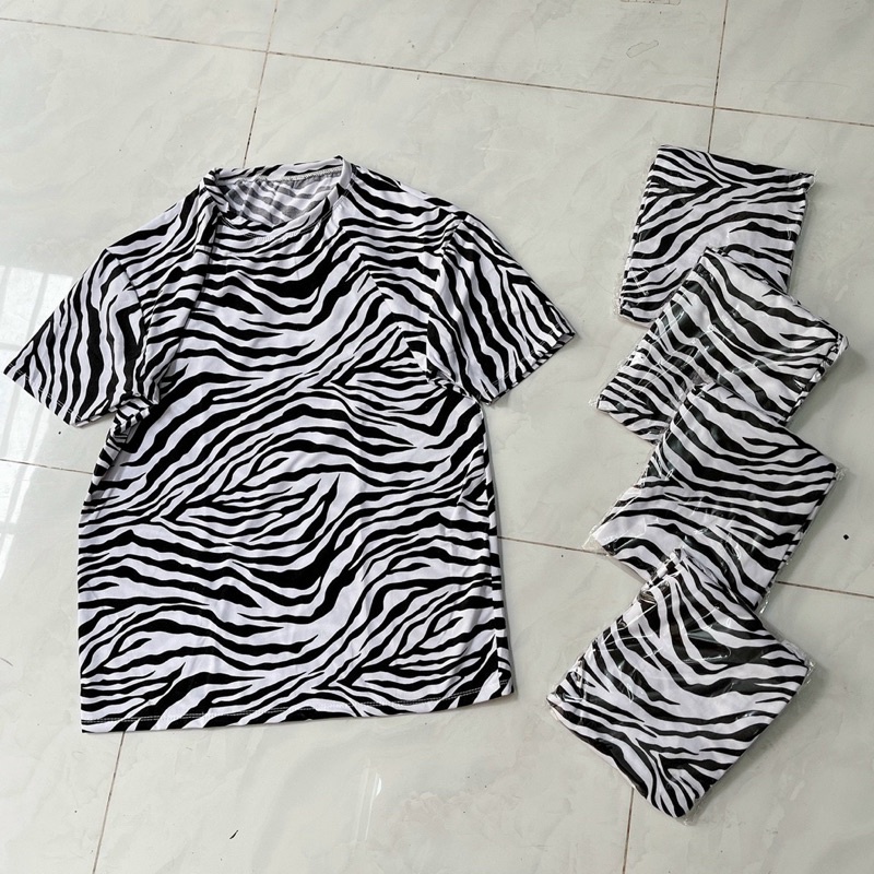 Áo thun hoạ tiết phom rộng