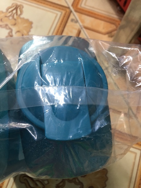 Bình nhựa đựng nước 2,1 lít Lock&lock