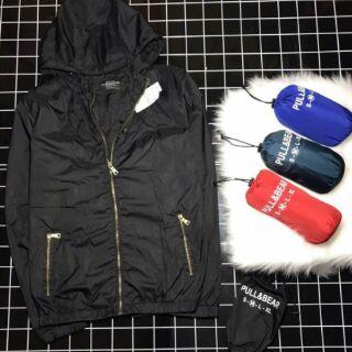 Áo khoác dù cặp pull&bear thời trang