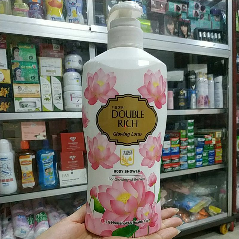SỮA TẮM TINH CHẤT HOA SEN DOUBLE RICH 550GR_CHO LÀN DA QUYẾN RŨ,MỊN MÀNG,TRẮNG HỒNG