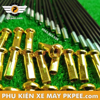 Một Cặp Căm Đen Chân Vàng
