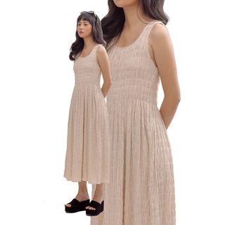 LIBÉ - Đầm dài màu nâu sữa nhạt có nhún thun trên thân