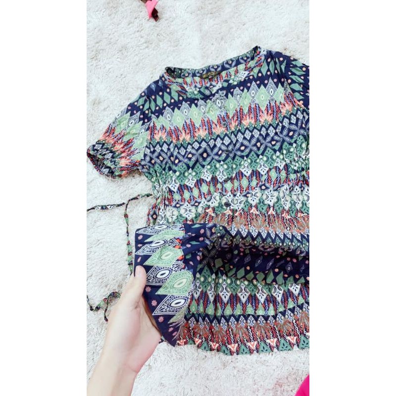 Áo sơmi thổ cẩm rút Eo size M/L. A127