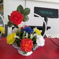 Giỏ  hoa đá pha lê