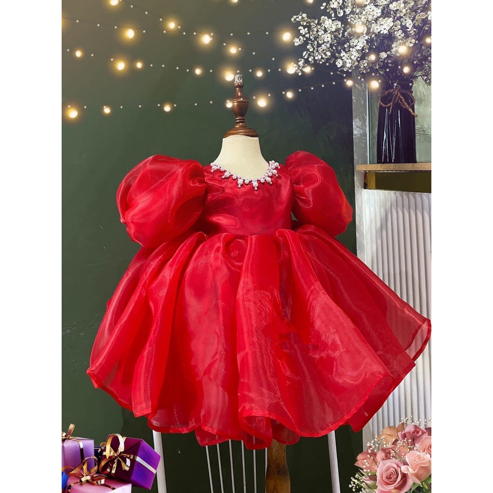 Váy công chúa tay phồng viền ngọc