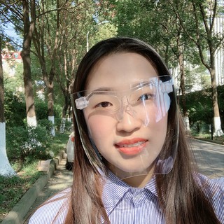 Kính bảo hộ chống bụi phù hợp cho mọi lứa tuổi