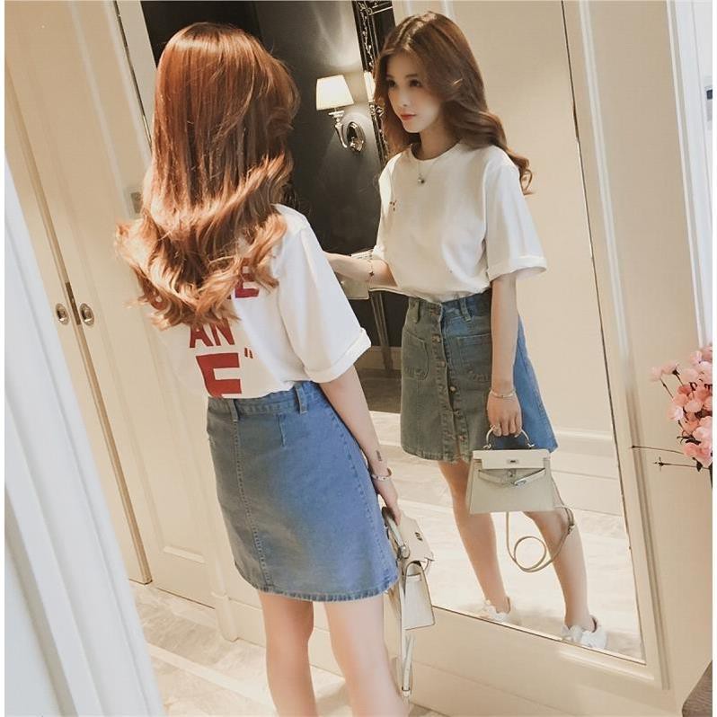 Mùa xuân và hè bảng chữ cái Hàn Quốc áo thun ngắn tay cổ tròn + váy denim cạp cao cho nữ cô gái nhỏ Bộ đồ hai