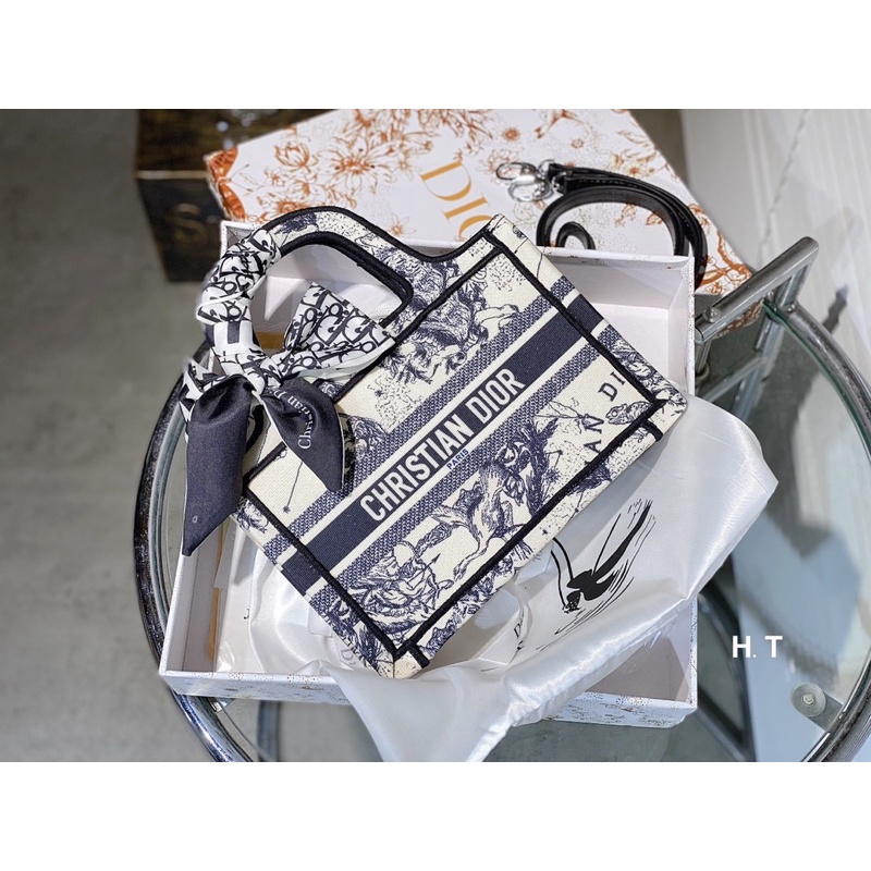 ✅Túi CD TOTEBOOK SMALL 22x24x8cm - Bản SUP [Fullbox]