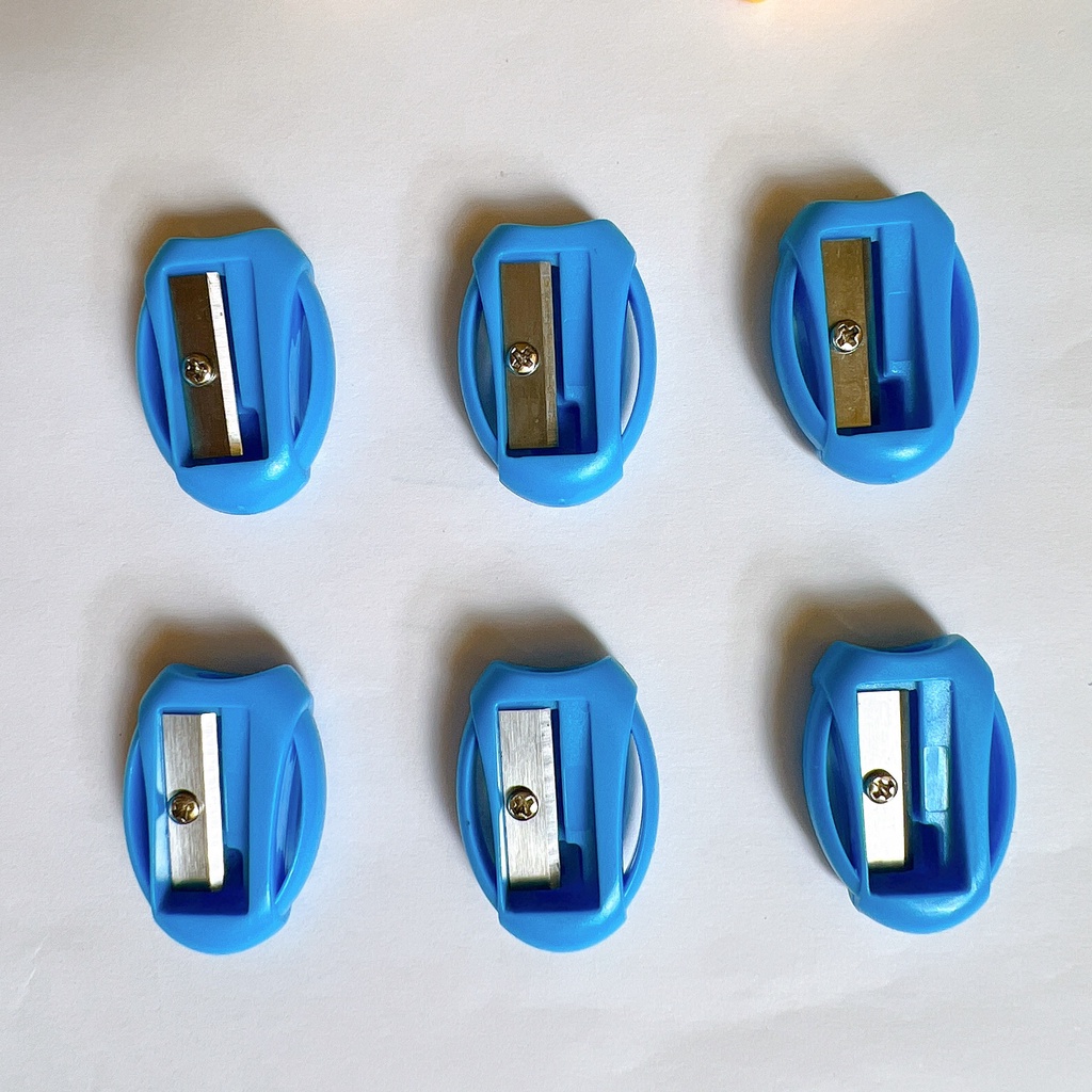 Gọt bút chì hình bầu dục 4 màu ngẫu nhiên cho bé