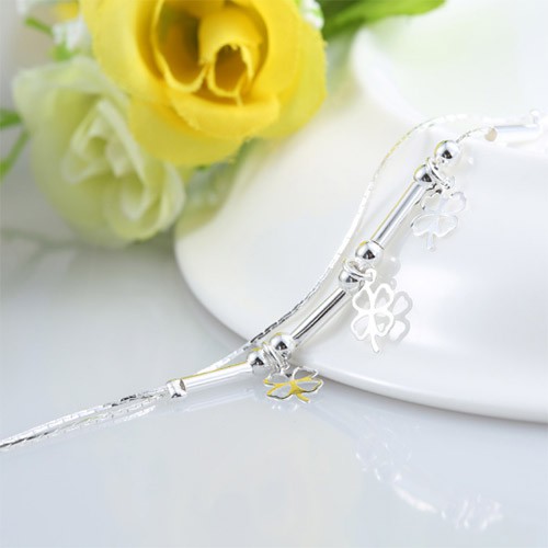 Lắc chân cỏ 4 lá may mắn xinh mạ bạc | BigBuy360 - bigbuy360.vn