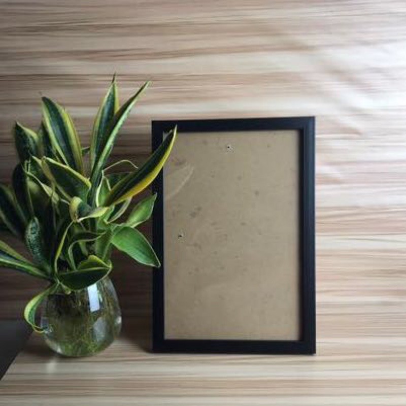 Khung hình A4 viền 3cm để bàn + treo tường