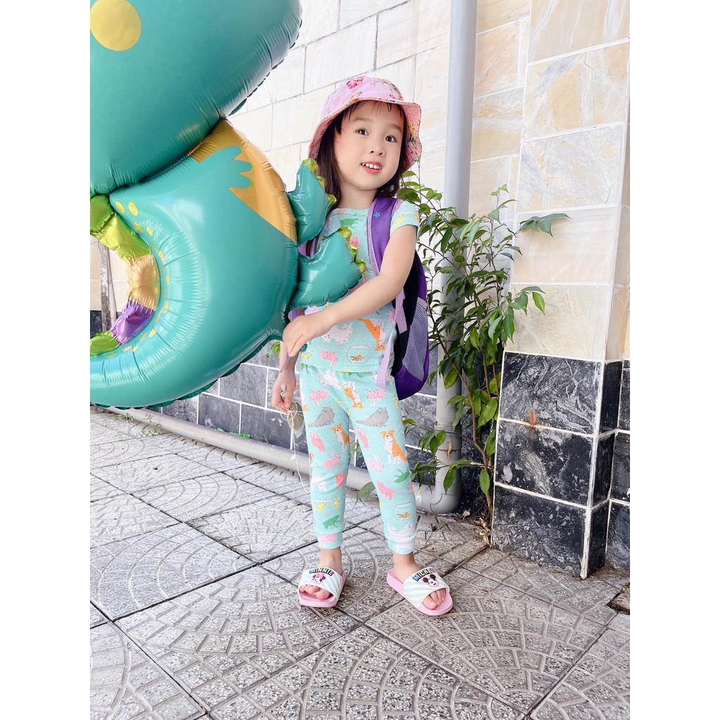 Bộ bé gái Carter xuất dư xịn
