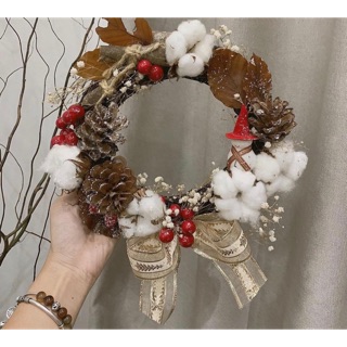 Vòng nguyệt quế Noel treo cửa