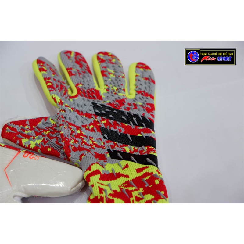 Găng tay thủ môn Predator Pro (không xương) - xanh đỏ(size 8-9-10)