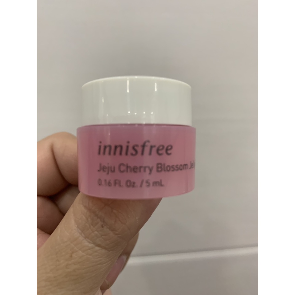 Kem dưỡng ẩm sáng da innisfree Cherry Blossom Tone Up Cream 5ml