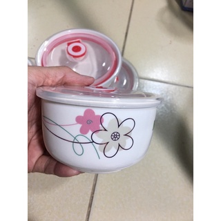 Thố sứ có nắp hút chân không