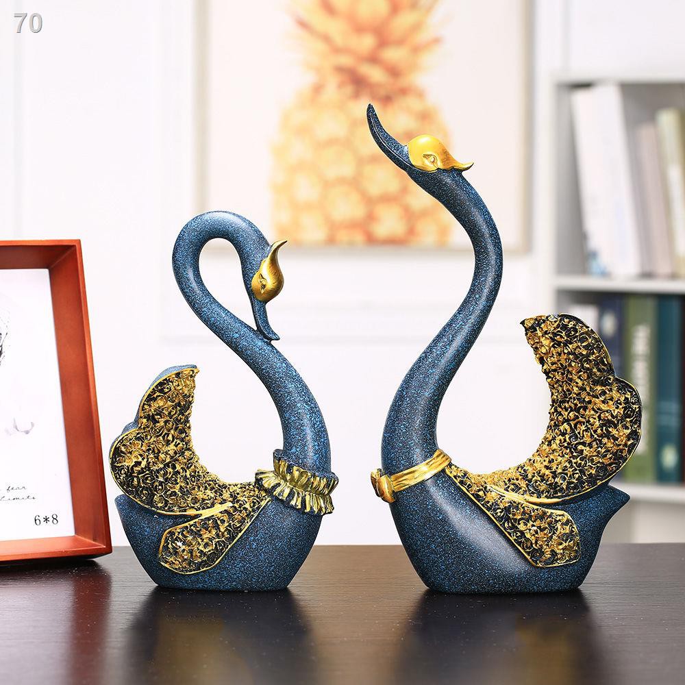 Tượng trang trí nhà cửa sang trọng