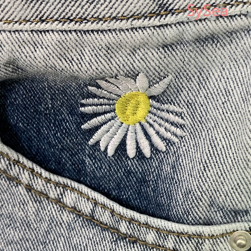 Quần Short Denim Nữ Lưng Cao Thêu Hoa Thời Trang