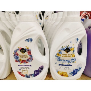 Nước giặt Hương hoa giữ màu VinMart Home 2,7kg