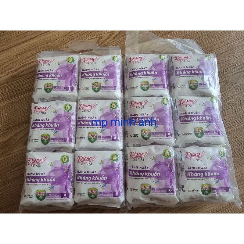 băng vệ sinh diana hàng ngày kháng khuẩn 8 miếng